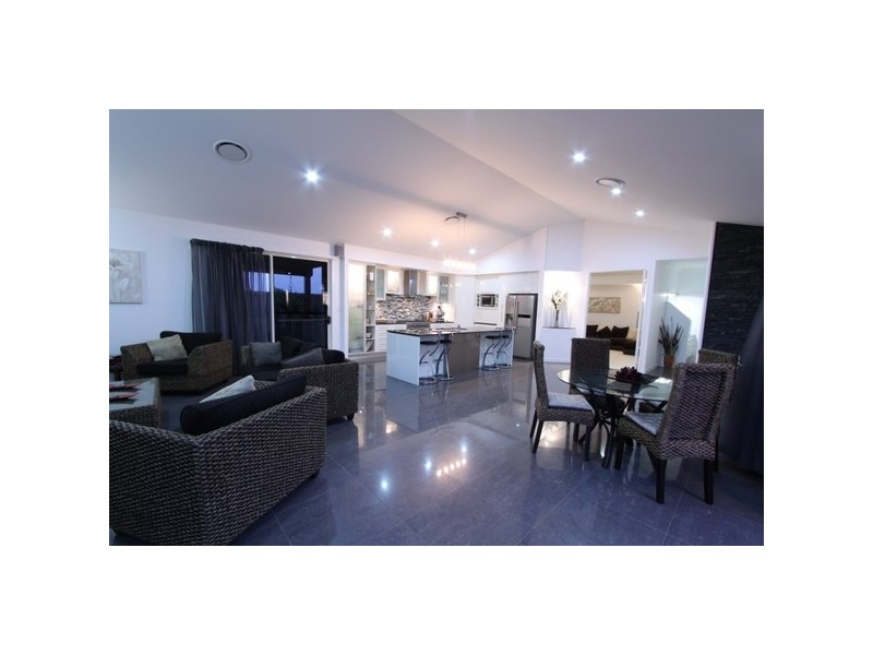 6 Golden Penda Court, Kalkie QLD 4670