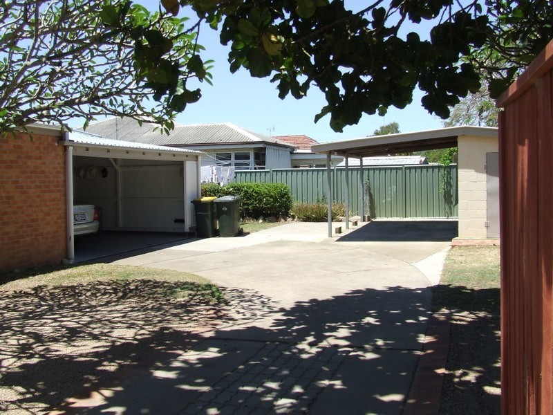 18 Wainwright Street, Svensson Heights QLD 4670