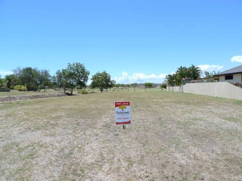 190 Barolin Esplanade, Coral Cove QLD 4670