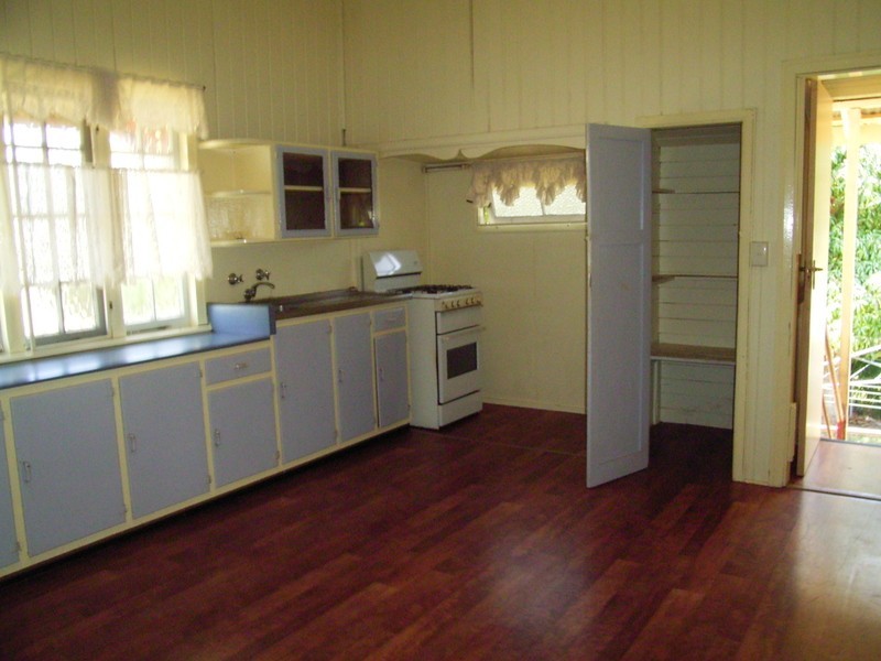 1 Avoca Street, Bundaberg West QLD 4670
