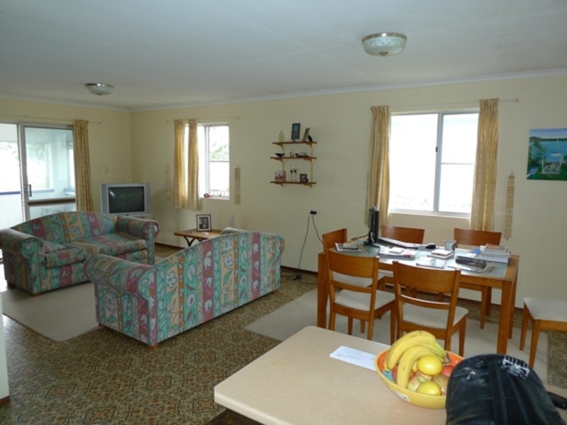 29 Sea Esplanade, Burnett Heads QLD 4670
