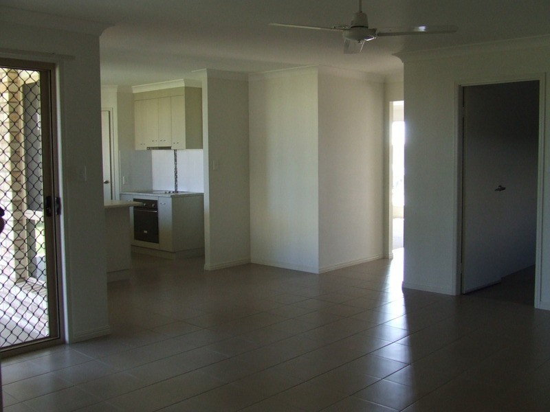 40 The Strand West, Thabeban QLD 4670