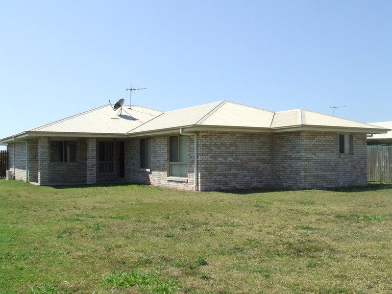 40 The Strand West, Thabeban QLD 4670