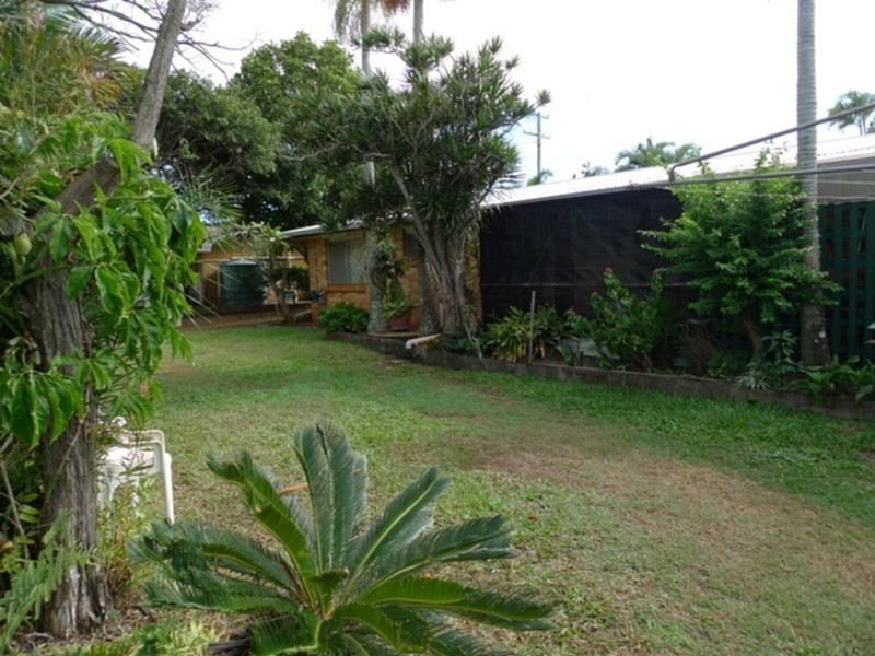 527 Gin Gin Road, Oakwood QLD 4670