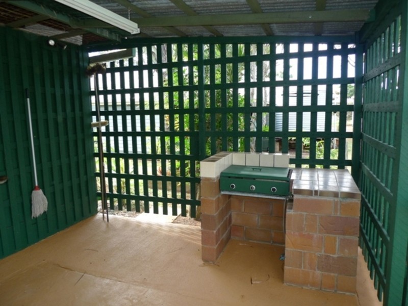 527 Gin Gin Road, Oakwood QLD 4670
