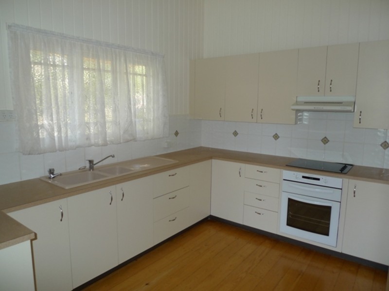 9 Elizabeth Street, Bundaberg South QLD 4670