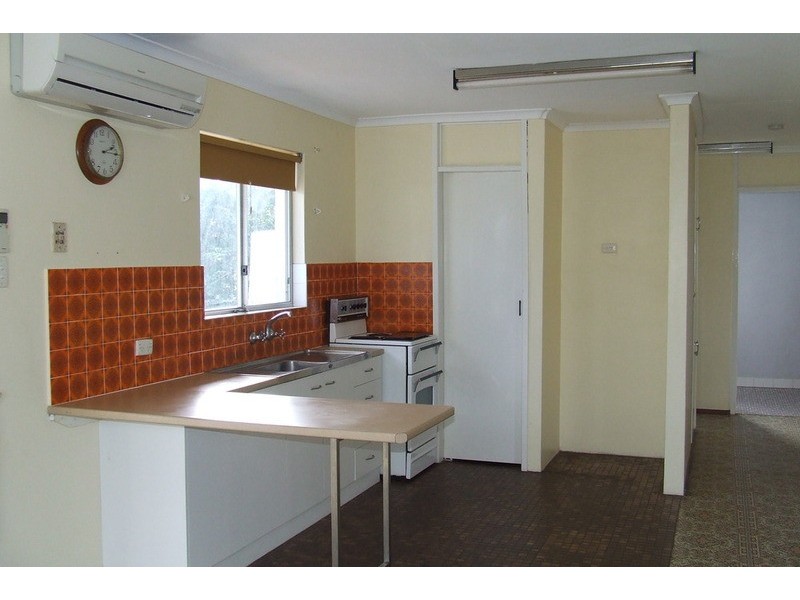 29 Sea Esplanade, Burnett Heads QLD 4670