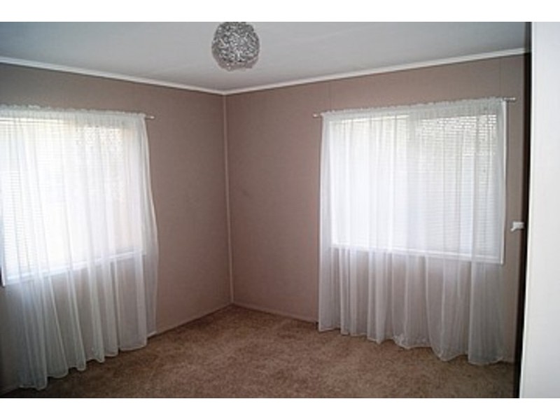 24 Fairymead Road, Bundaberg North QLD 4670