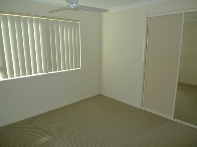 2/11 Payne Street, Millbank QLD 4670