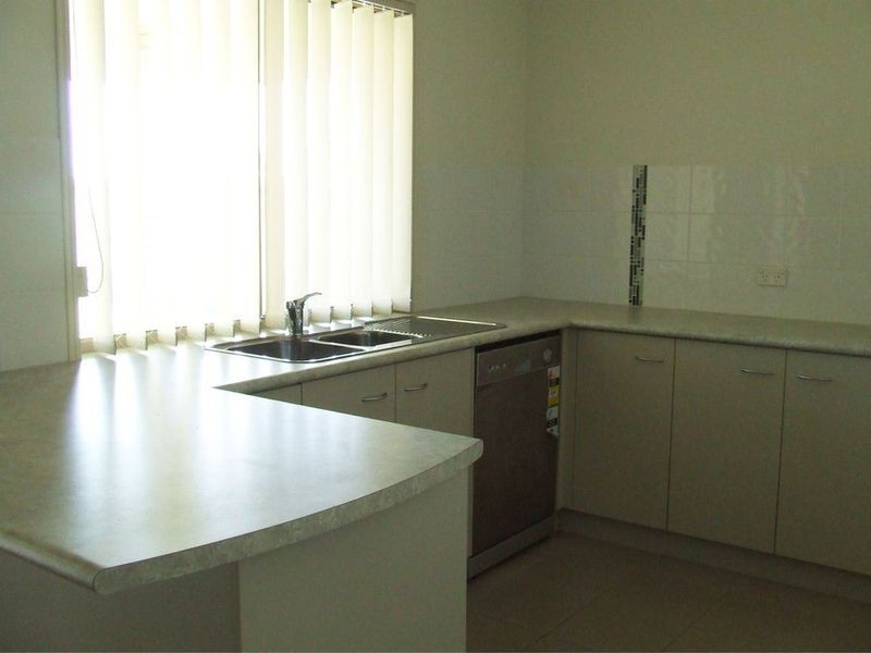 40 The Strand West, Thabeban QLD 4670