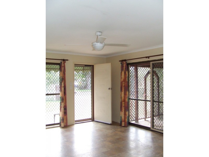 31 Central Avenue, Thabeban QLD 4670