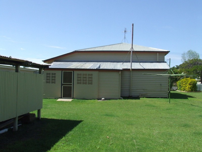 19 Wilmot Street, Bundaberg North QLD 4670