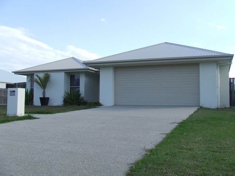 43 Grimwood Street, Bargara QLD 4670