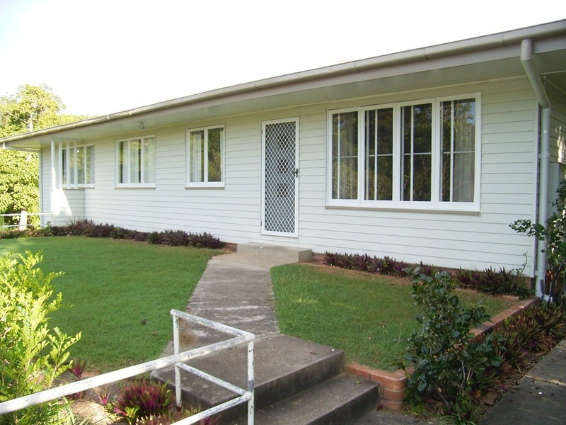 16 Leeson Street, Svensson Heights QLD 4670