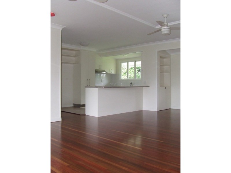 16 Leeson Street, Svensson Heights QLD 4670