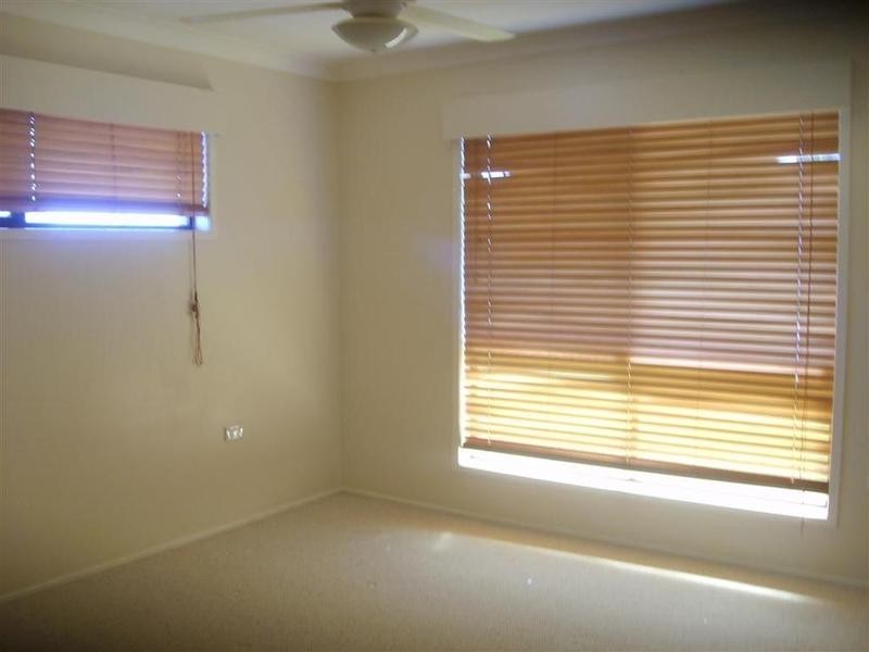 27 Lovejoy Street, Avenell Heights QLD 4670