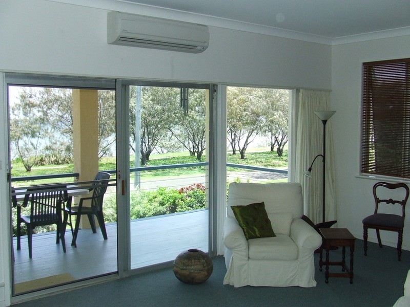 20 The Esplanade, Elliott Heads QLD 4670