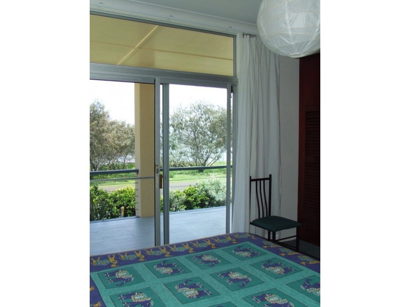 20 The Esplanade, Elliott Heads QLD 4670