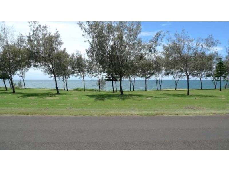 1 Corolla Street, Elliott Heads QLD 4670