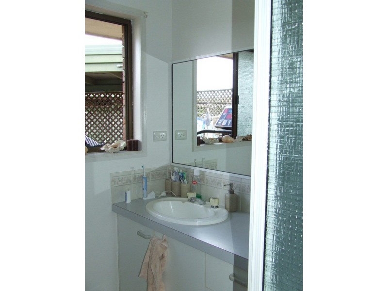 2/1 Donald Smith Drive, Bundaberg East QLD 4670