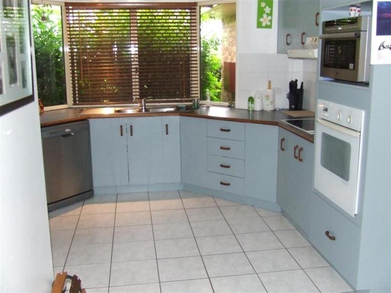 30 Barlow Street, Bundaberg North QLD 4670