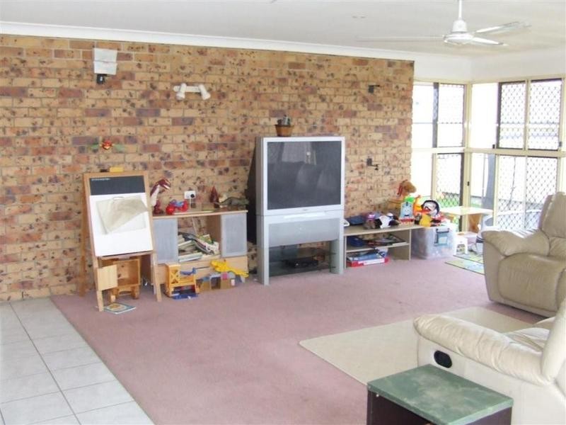 30 Barlow Street, Bundaberg North QLD 4670