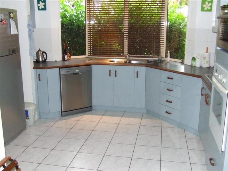 30 Barlow Street, Bundaberg North QLD 4670