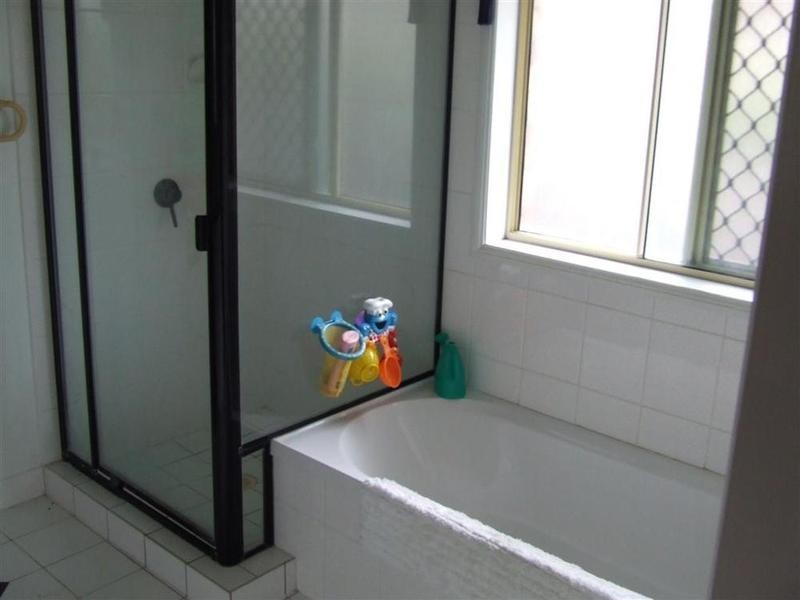 30 Barlow Street, Bundaberg North QLD 4670