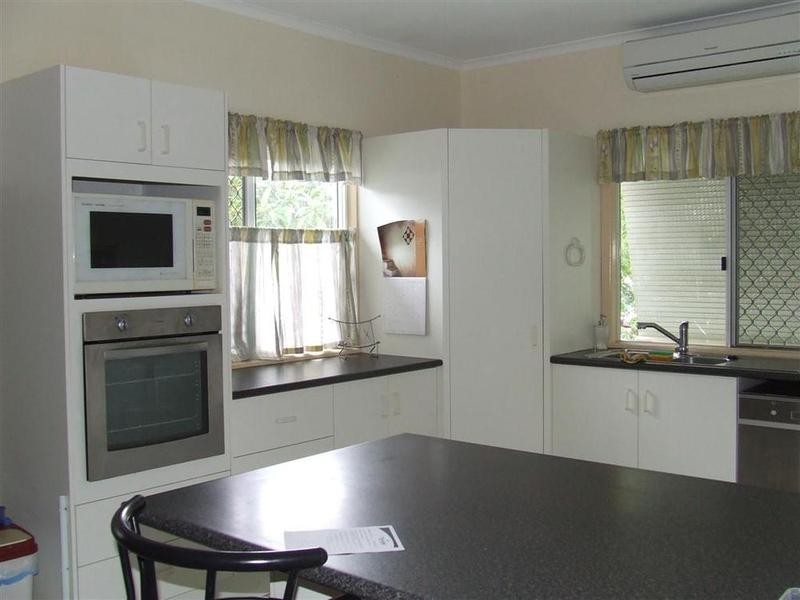 2 Auer Street, Kepnock QLD 4670