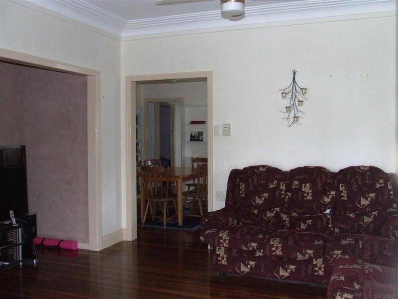 2 Auer Street, Kepnock QLD 4670