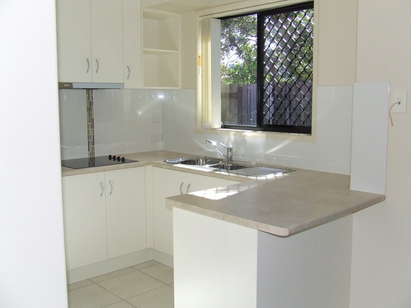 3/3 Robert Street, Bundaberg South QLD 4670