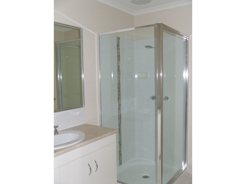 3/3 Robert Street, Bundaberg South QLD 4670