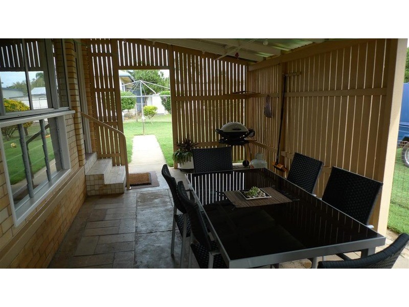 73 Dunn Road, Avenell Heights QLD 4670