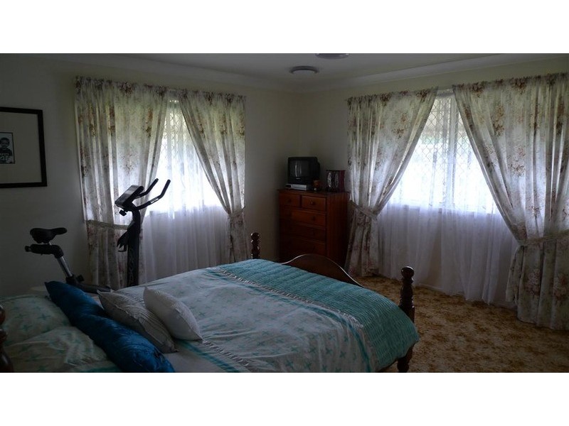 73 Dunn Road, Avenell Heights QLD 4670