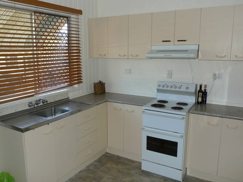 10 Ann Street, Bundaberg East QLD 4670