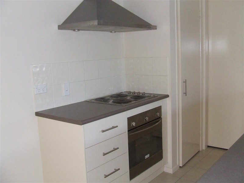 2/33 Loeskow Street, Bundaberg North QLD 4670