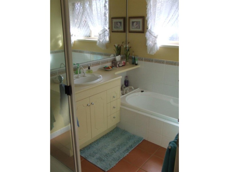 13 Dullaway Court, Kalkie QLD 4670