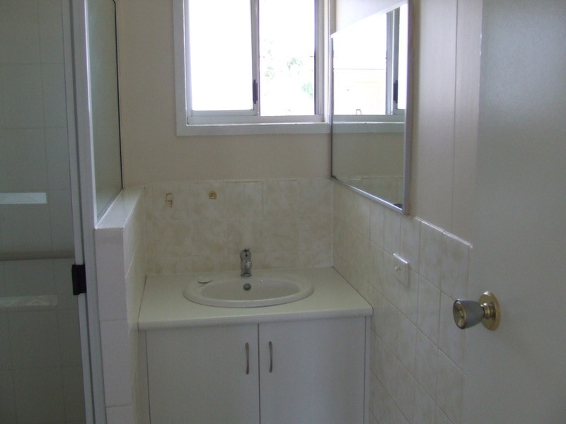 1-4/11 Robert  Street, Bundaberg South QLD 4670