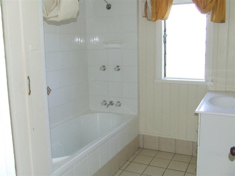 36 Tarakan  Street, Svensson Heights QLD 4670