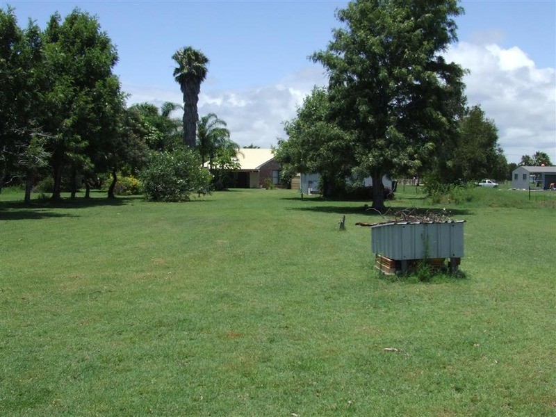25 Davenport Drive, Coonarr QLD 4670