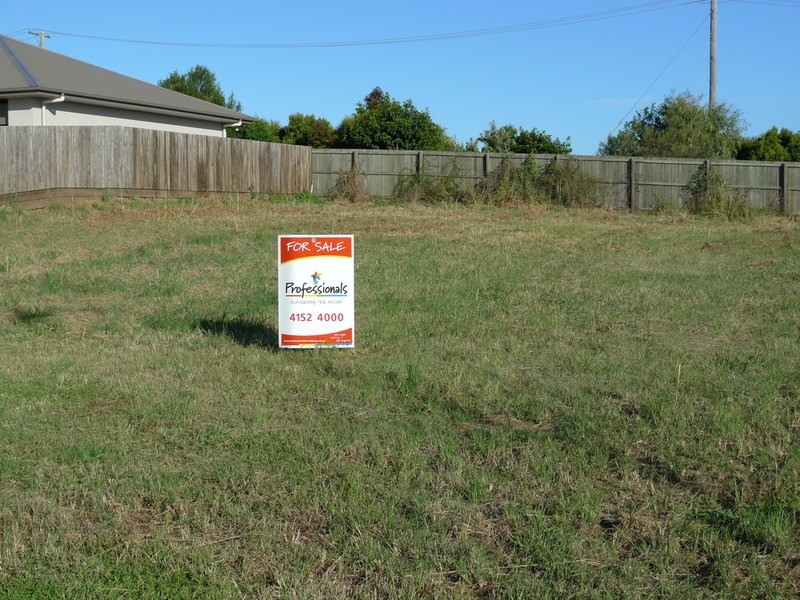 16 Gill Place, Kalkie QLD 4670