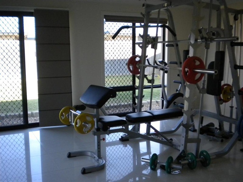 13 Leon Place, Coral Cove QLD 4670