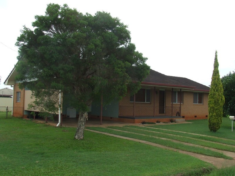 1 Rekow Street, Thabeban QLD 4670