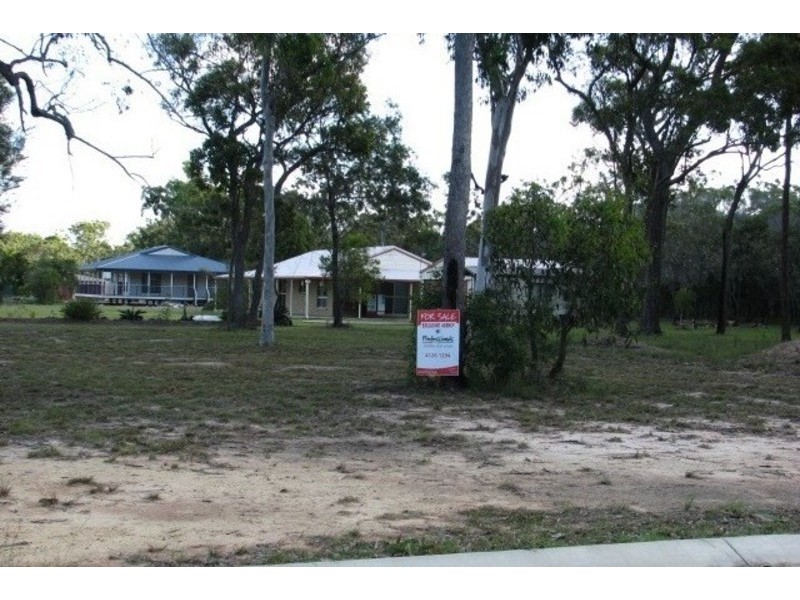 15 Smith Street, Buxton QLD 4660