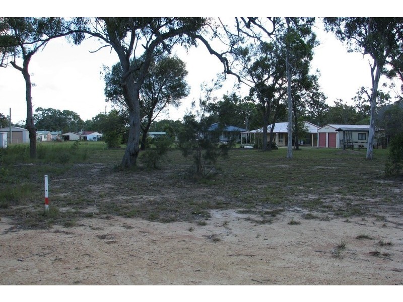 15 Smith Street, Buxton QLD 4660