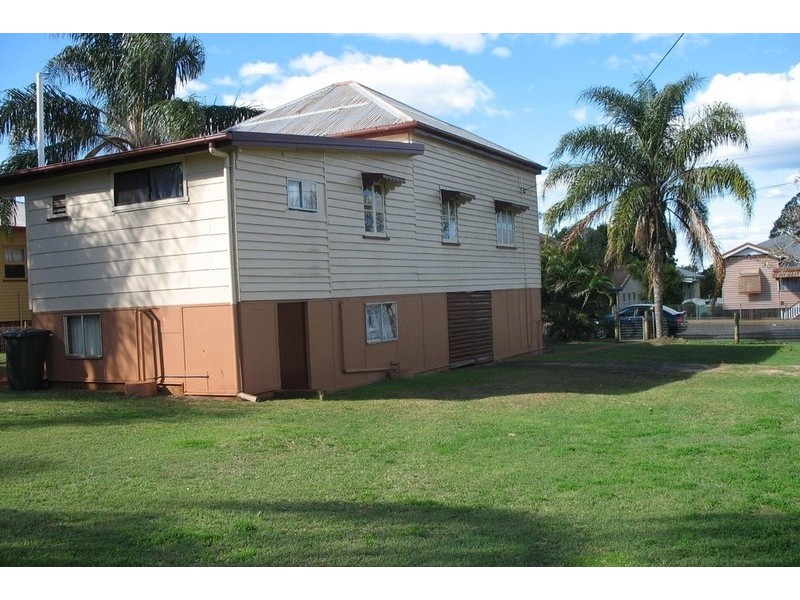 26 North Street, Childers QLD 4660