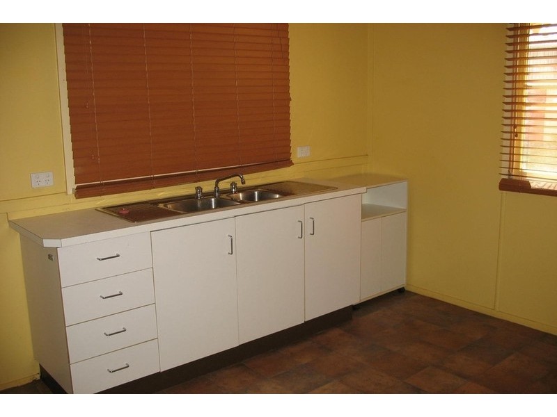 26 North Street, Childers QLD 4660