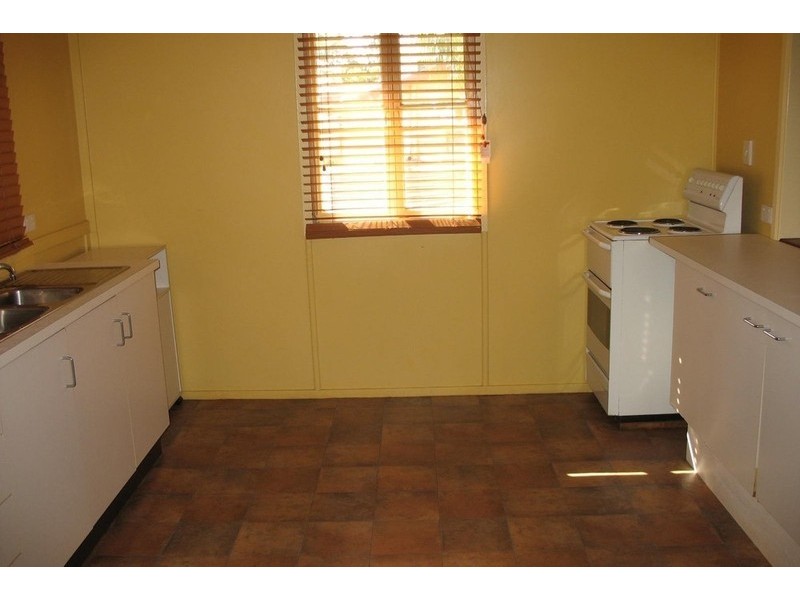 26 North Street, Childers QLD 4660