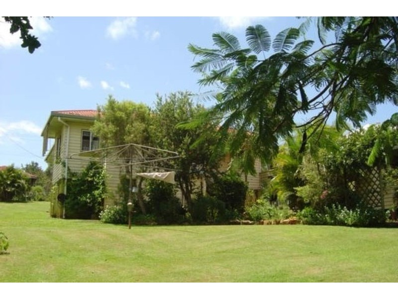 8 Macrossan Street, Childers QLD 4660