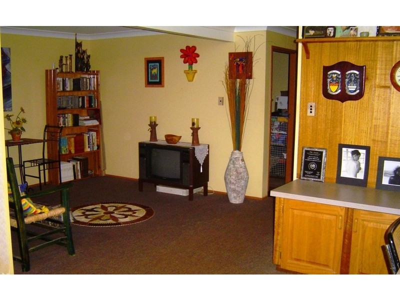 9 Nelson Street, Childers QLD 4660